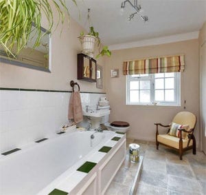 Bathroom in Victorian cottage in Market Harborough